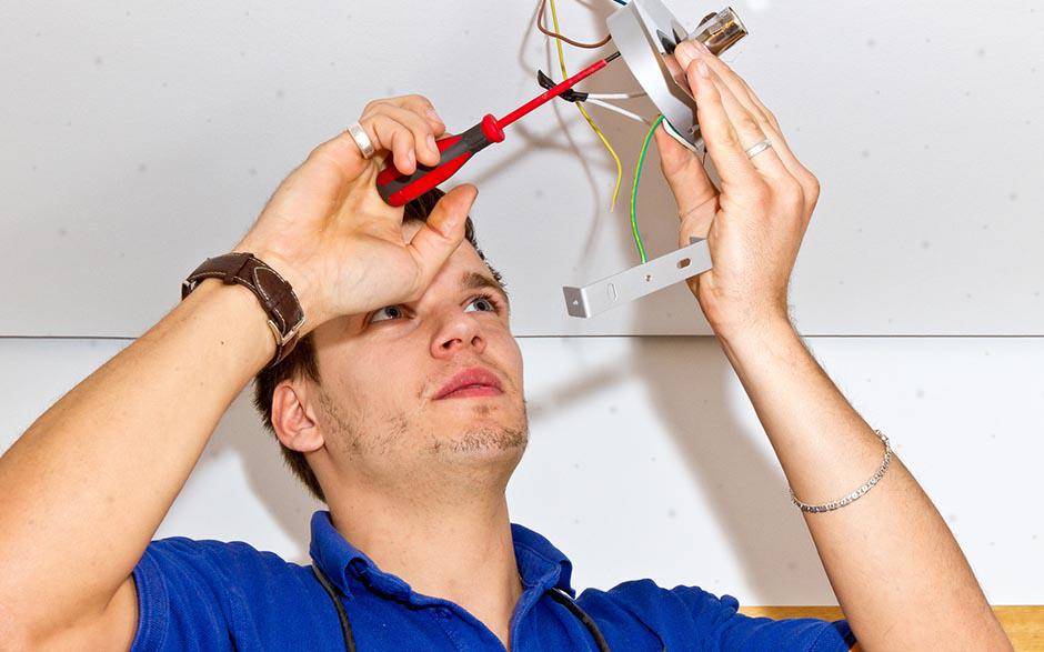 je recherche un électricien Gargenville
